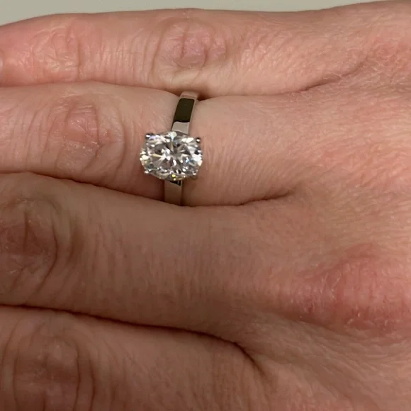 NWT MOISSANITE 925 SILVER 3.0 CTW RING - Picture 4 of 4